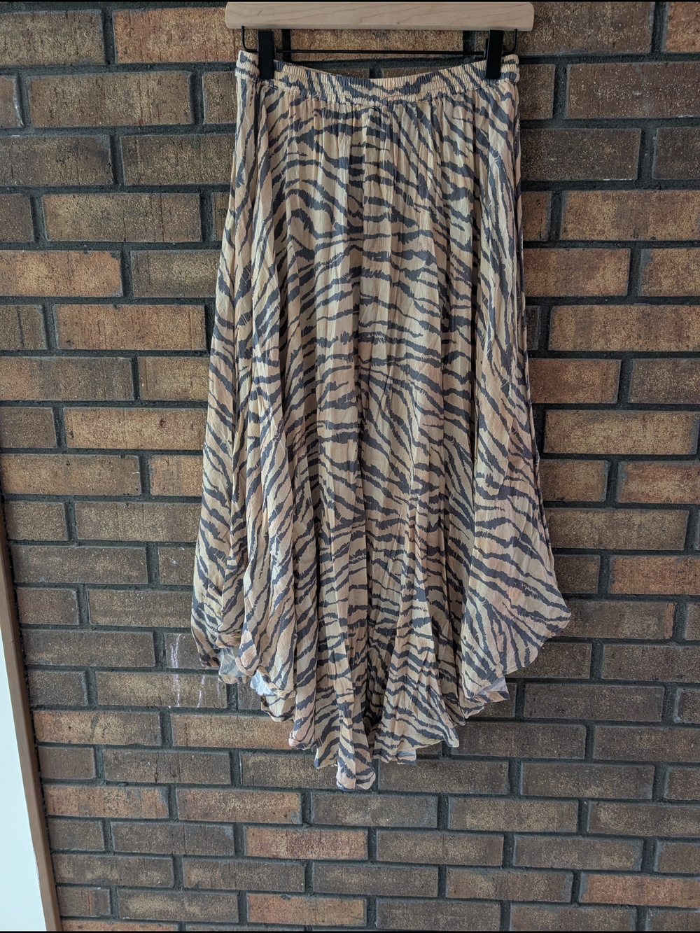 Spell Skirt - Picture 4 of 7